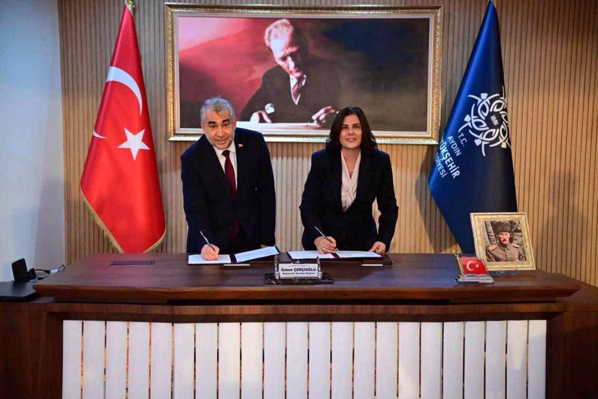 Aydın'a 100 milyonluk ağaç ve fidan tesisi