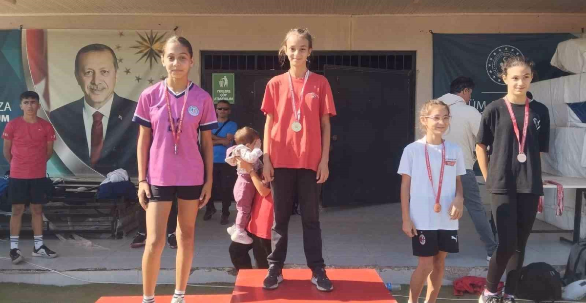 Aydınlı 4 Öğrenci Bölge Yarışlarında