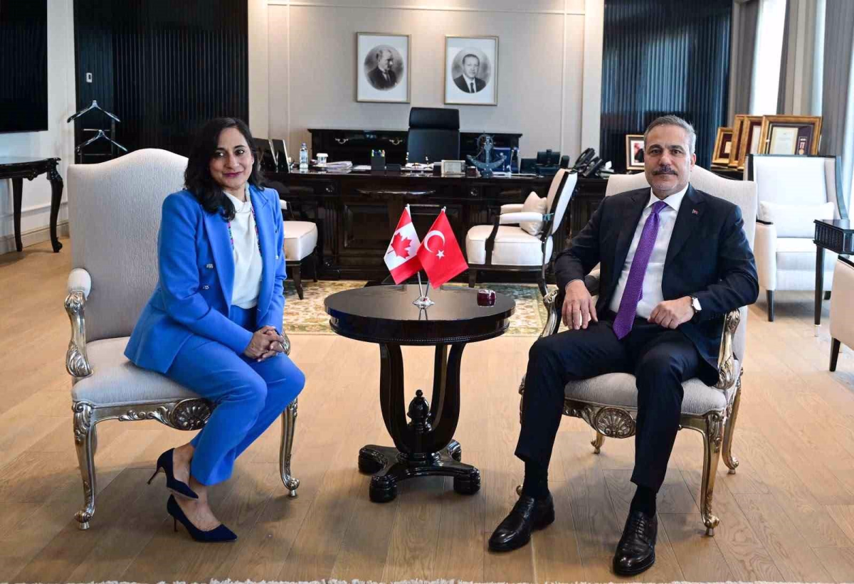 Bakan Fidan, Kanadalı mevkidaşı Anand ile görüştü