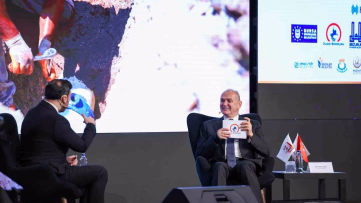 Başkan Özlü Marka Şehirler Zirvesinde Konuştu