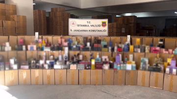 Bayrampaşa'da milyonluk sahte parfüm operasyonu