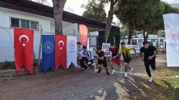Burhaniye’de Cumhuriyet Kupası Atletizm Yarışları