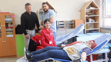 Çivril'de öğrencilerden kan bağışı rekoru