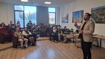 Denizli Gazeteciler Cemiyeti'nden öğrencilere tavsiye