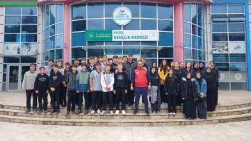Düzce Gençlik Merkezi lise öğrencilerini ağırladı