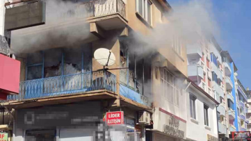 Elazığ'da oyuncak deposunda yangın çıktı