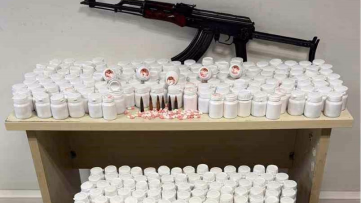 İzmir'de Uyuşturucu Operasyonunda Kalaşnikof Ele Geçirildi