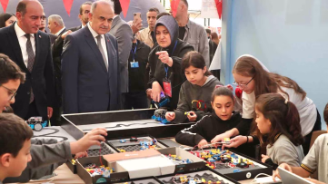 Kabataş Bilimle Renkleniyor Şenliği Başladı