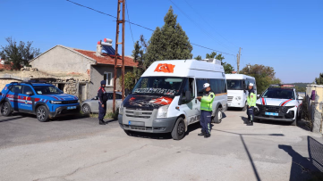 Karaman'da jandarmadan okul çevrelerinde sıkı denetim