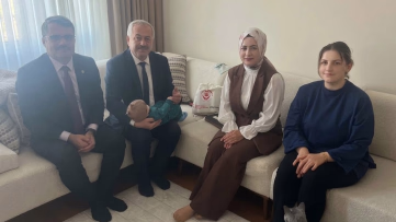 Kastamonu’da Evlilik Kredisi Kullanan Genç Çifte Anlamlı Bebek Ziyareti: Bakan Göktaş’tan Tebrik Mektubu!