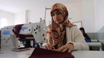 Oltu ADEM kursiyerleri ihtiyaç sahipleri için üretiyor