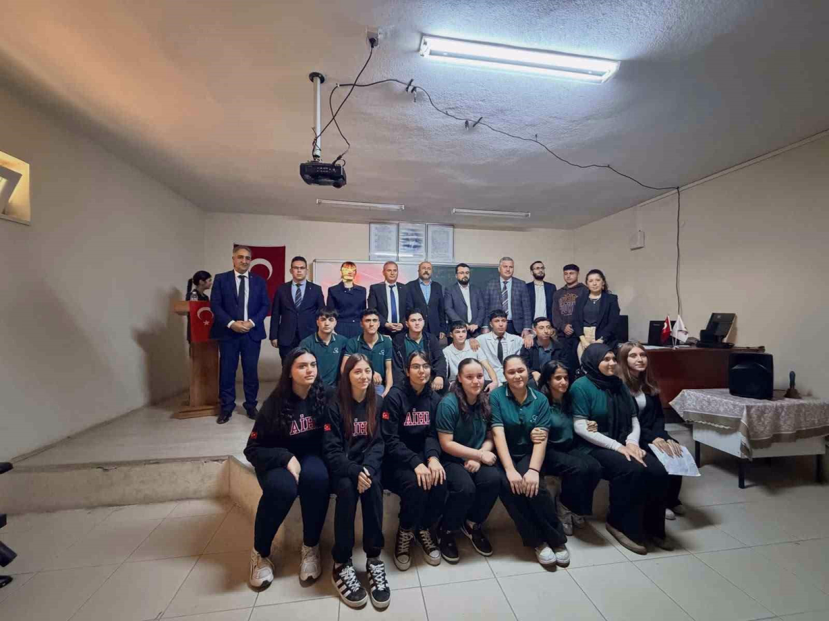 Sarıgöl'de İmam Hatip Okullarının Yıl Dönümü Kutlandı