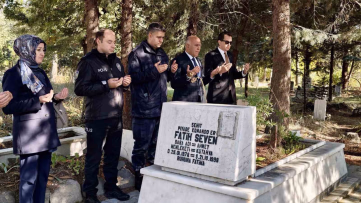 Şehit Fatih Seven Kabri Başında Anıldı