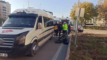 Seydişehir'de Minibüsle Motosiklet Çarpıştı: 1 Yaralı