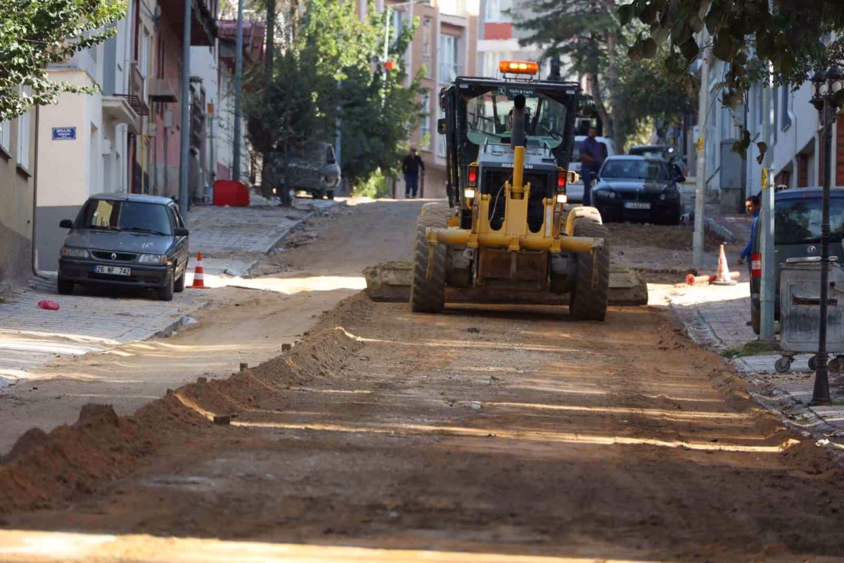 Söğüt'te Üstyapı Çalışmaları Etap Etap İlerliyor