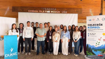 Üniversite öğrencileri mezunlarla deneyim paylaştı