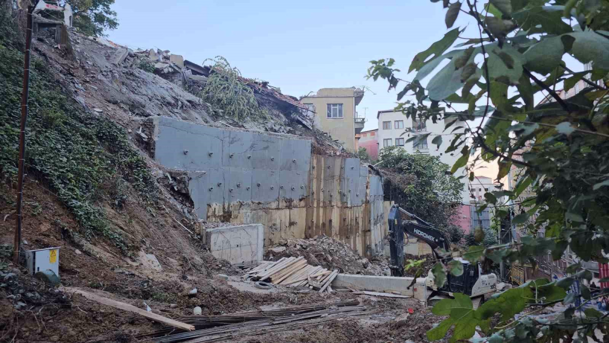 Zonguldak'taki Bina Çökmesinde 3 Şüpheli Gözaltında