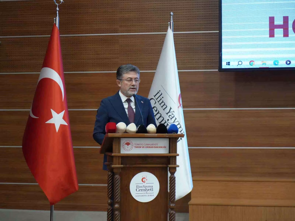 Bakan Yumaklı: Gençleri yetiştirmek temel önceliğimiz