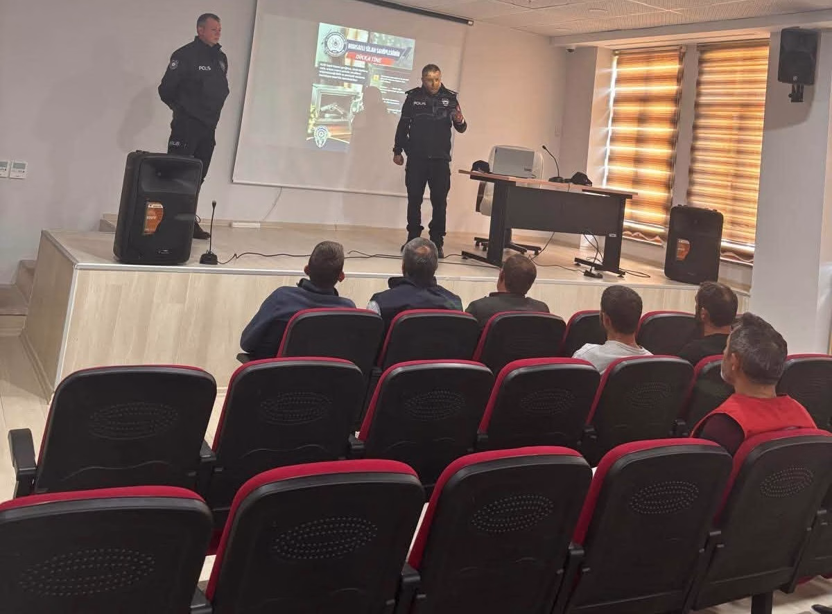 Bayburt’ta Ruhsatlı Silah Sahiplerine Eğitim