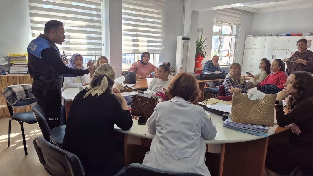 Bilecik'te 61 Öğretmene 'Okul Acil' Yüklendi