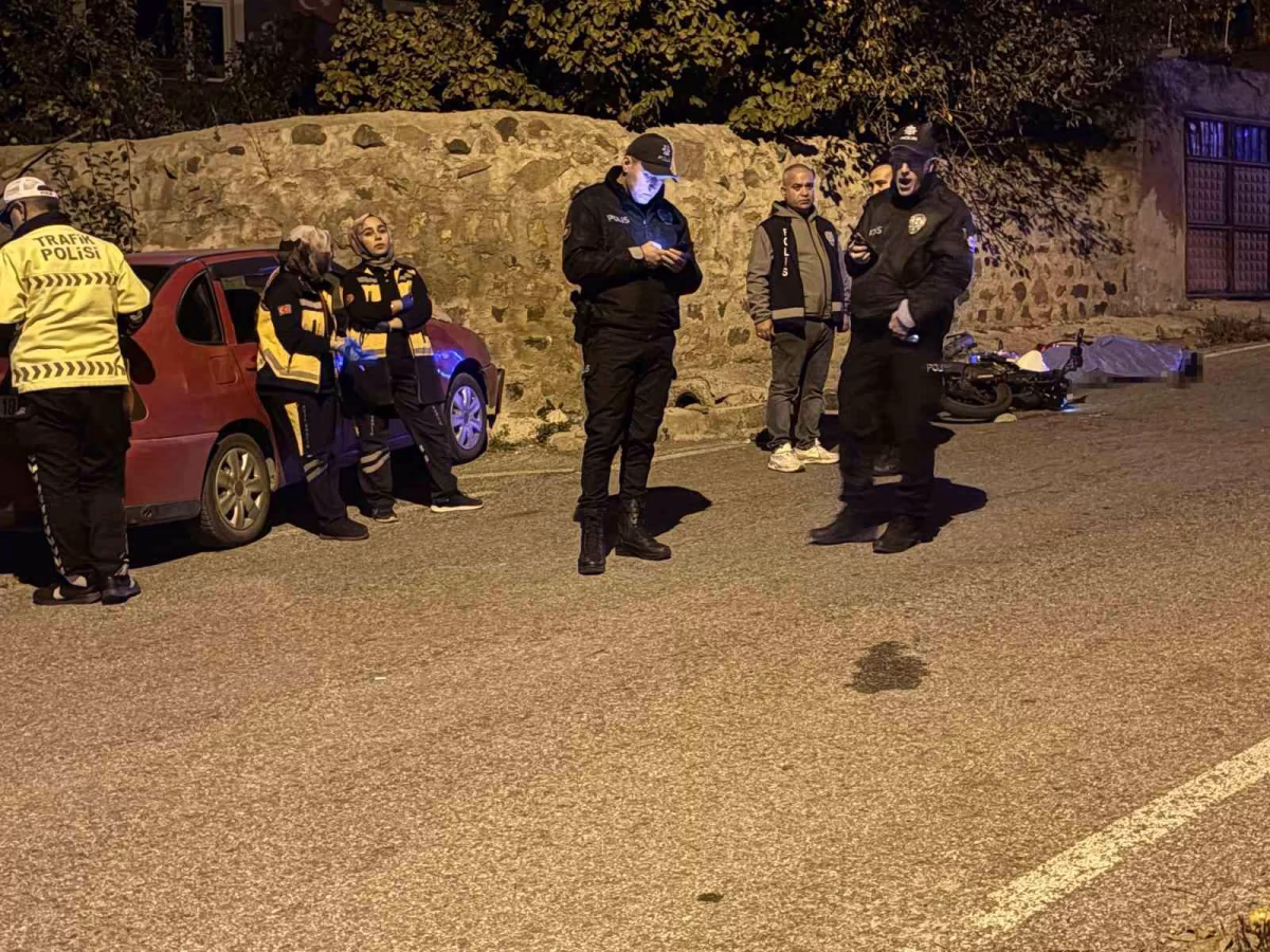 Kayseri’de Otomobil ile Motosiklet Çarpıştı