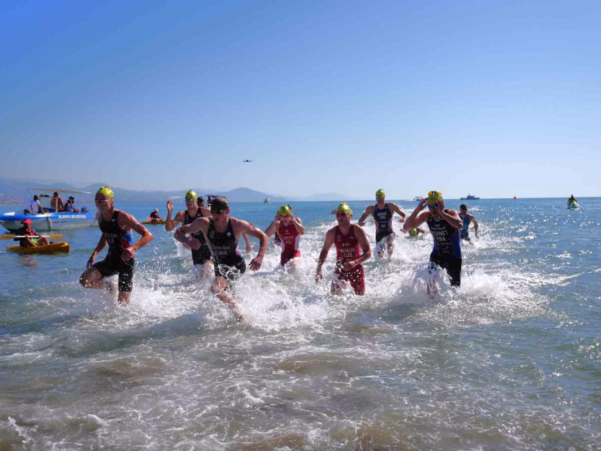 35. Uluslararası Alanya Triatlonu Başladı
