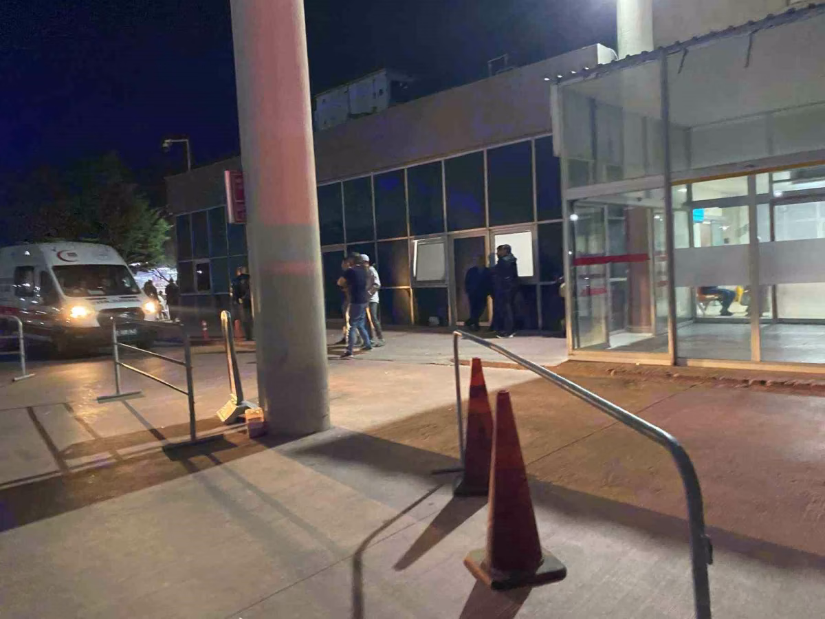 Ayvalık'ta Tekne Battı: 8 Kurtarıldı