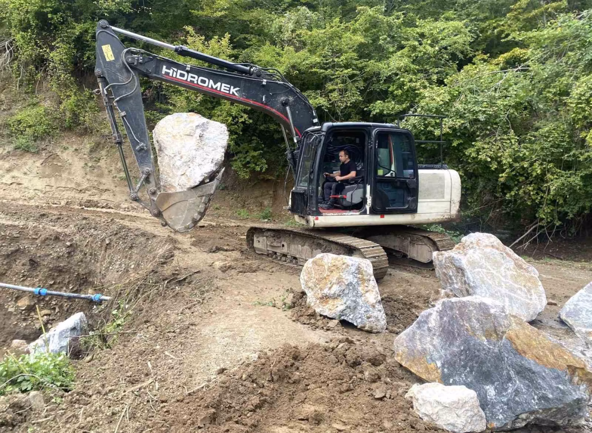 Düzce Gümüşova'da Heyelan Bölgesinde Güvenlik Sağlandı