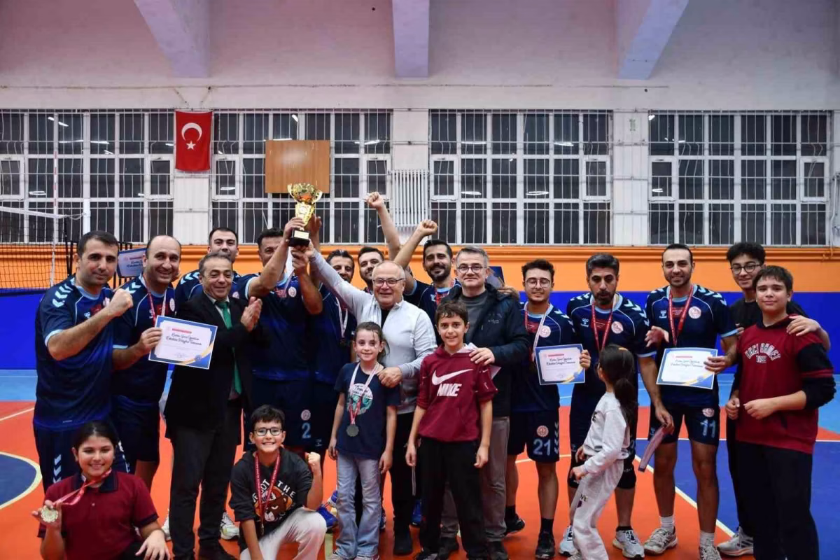 Kamu Spor Oyunları Voleybol Müsabakaları Sona Erdi