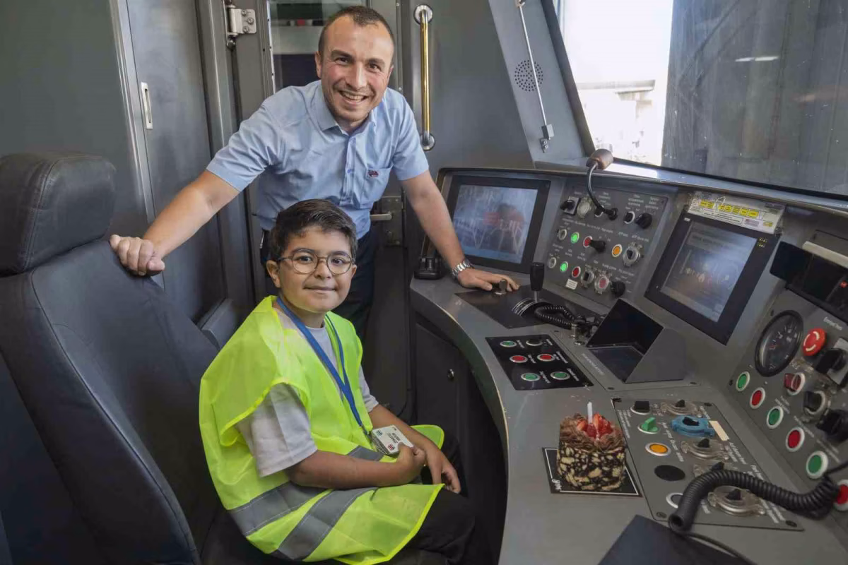 Minik Emirhan’ın metro sürprizi gerçek oldu