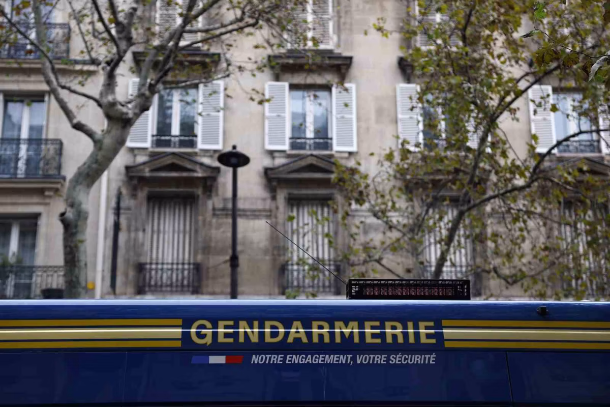 Paris sokaklarına gösteri öncesi polis ve jandarma konuşlandırıldı