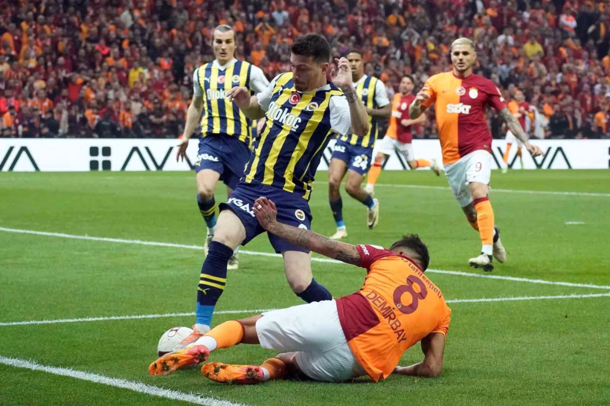 Fenerbahçe’de Galatasaray Derbisinin En Deneyimlisi Mert Hakan