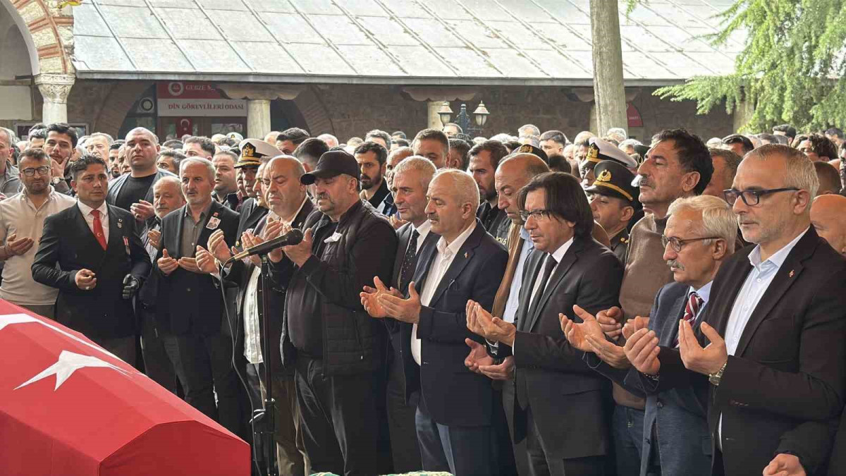 Kalp krizi geçiren uzman çavuş son yolculuğuna uğurlandı