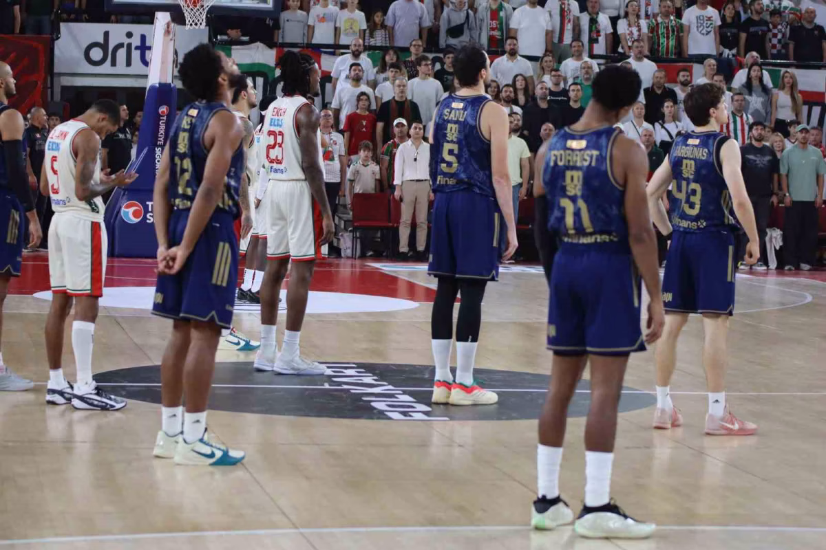 Karşıyaka Sahasında Fenerbahçe'ye Mağlup Oldu