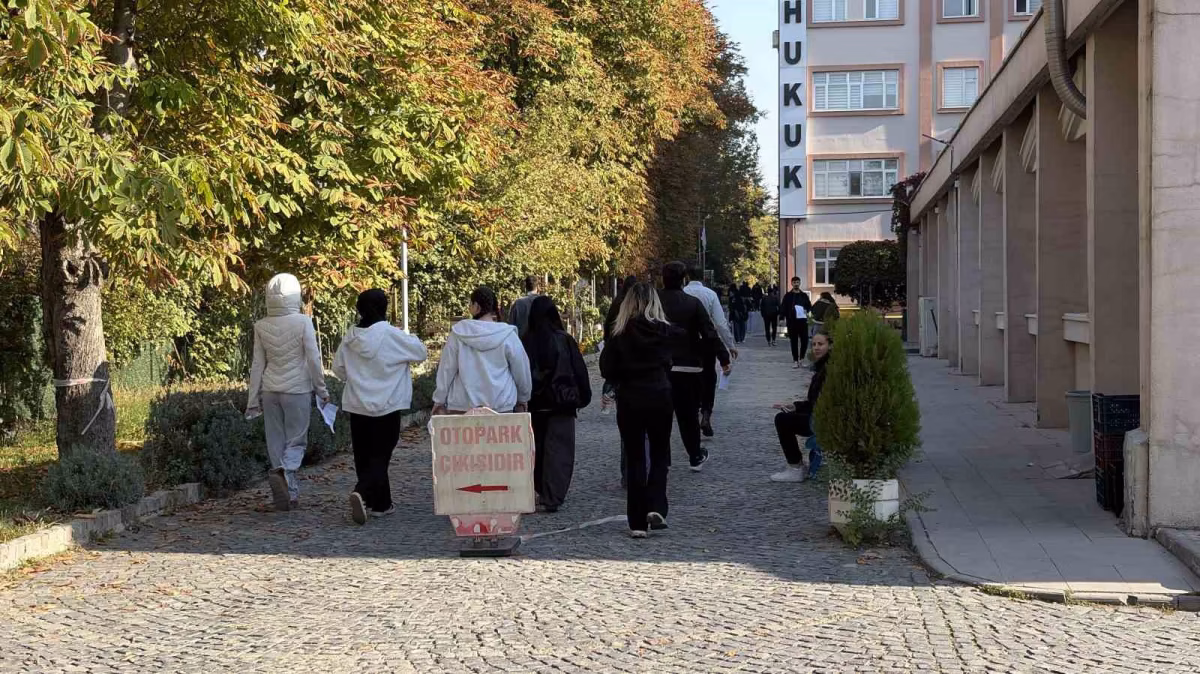 Milyonlarca Adayın Girdiği KPSS Maratonu Başladı