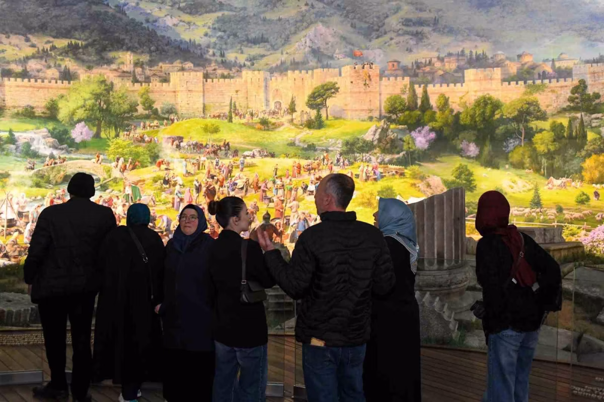 Panorama 1326 Bursa Fetih Müzesi Ziyaretçi Akınına Uğruyor
