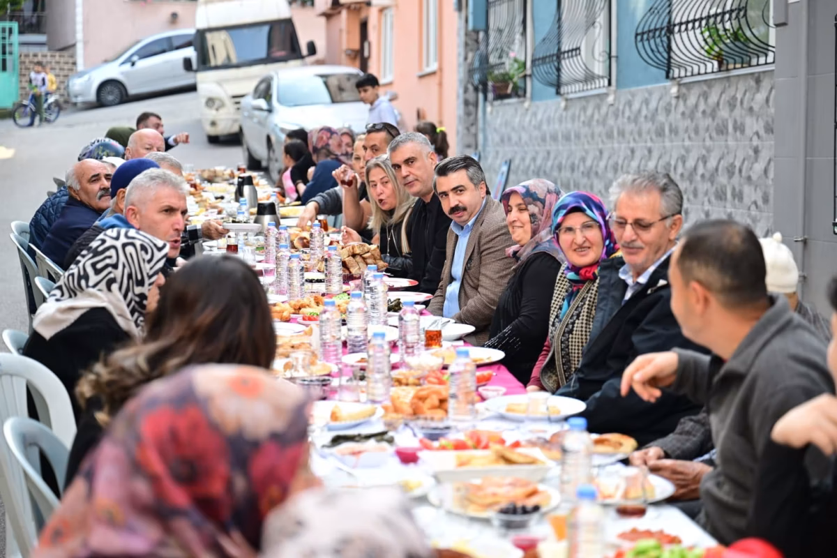 Başkan Yılmaz Mahalle Sakinleriyle Kahvaltıda Buluştu