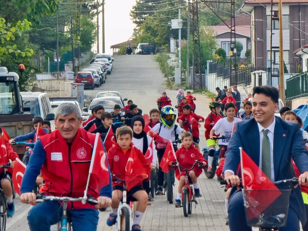 Bilecik'te Cumhuriyet'in 103. yılı için pedal çevirdiler