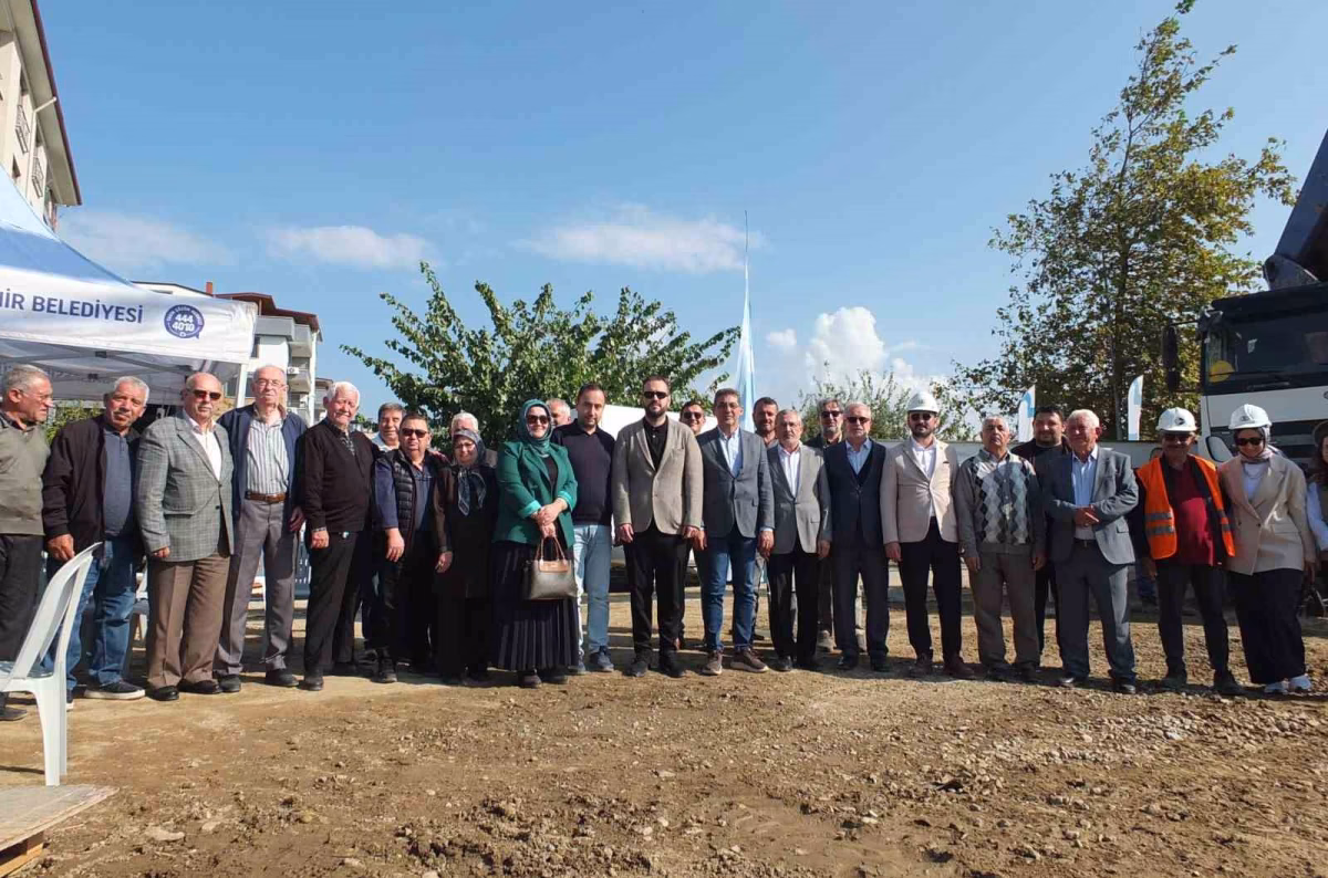 Burhaniye'de Yeni Caminin Temeli Atıldı