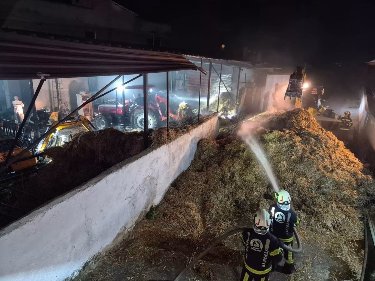Denizli'de Besihanede Çıkan Yangın Söndürüldü