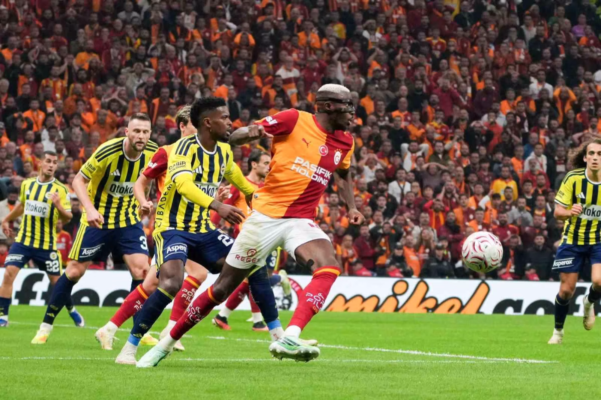 Galatasaray Fenerbahçe'yi 2-1 Yendi