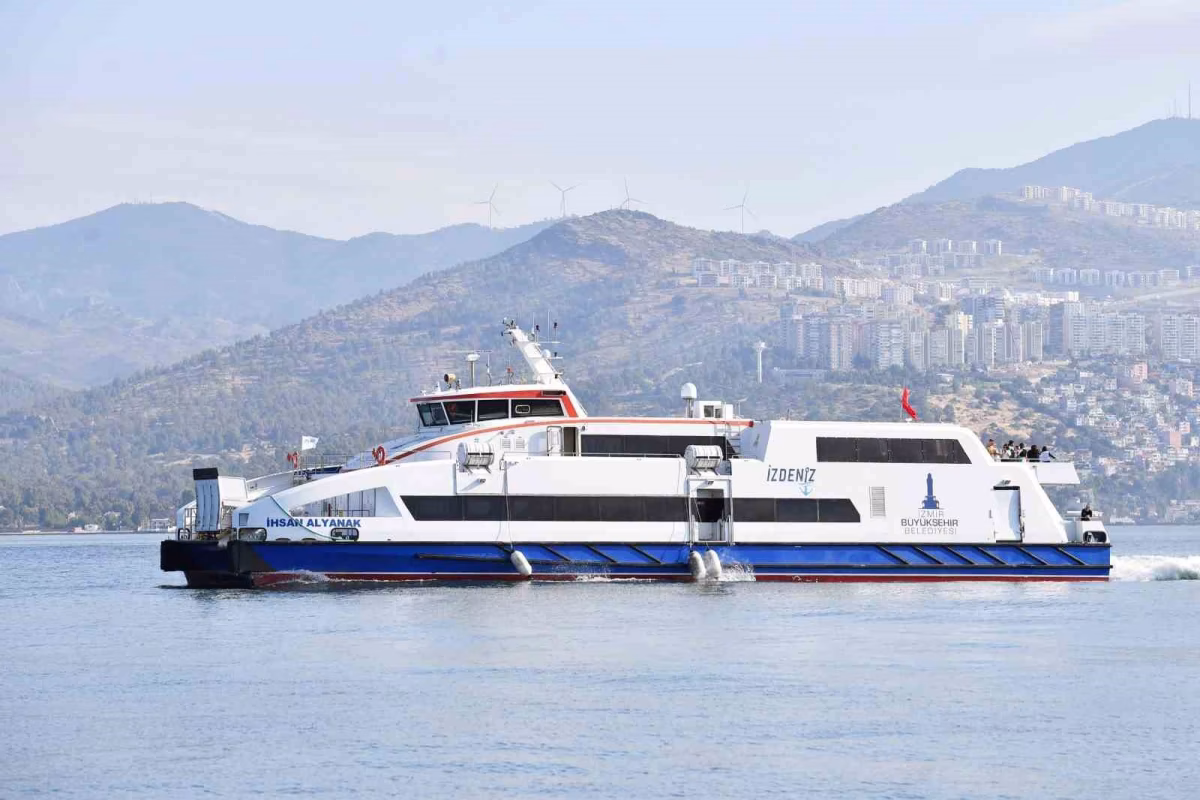 İzmir'de toplu ulaşıma bayram düzenlemesi