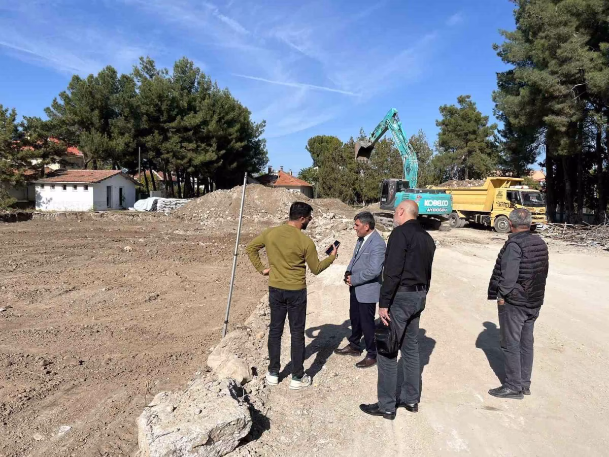 Karayahşiler Okulu yenilenen yüzüyle inşa ediliyor