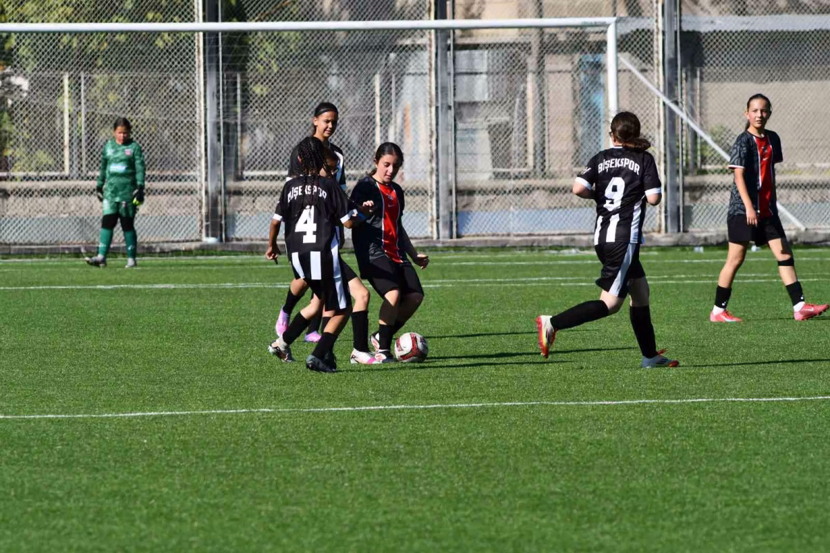 Kılıçaslan Yıldızspor Bişekspor'u 7 golle geçti