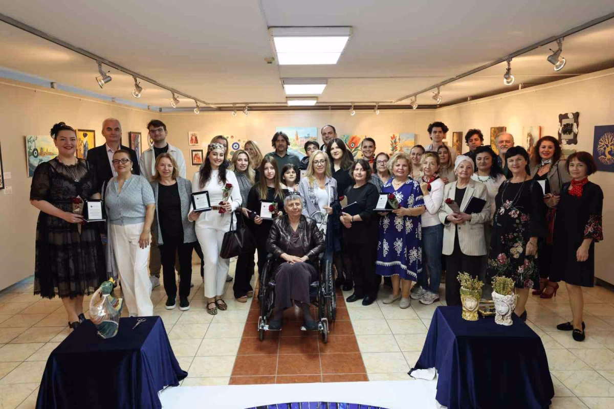 Küçükçekmece'de Nazarın Evrensel Sanatı Sergisi Açıldı