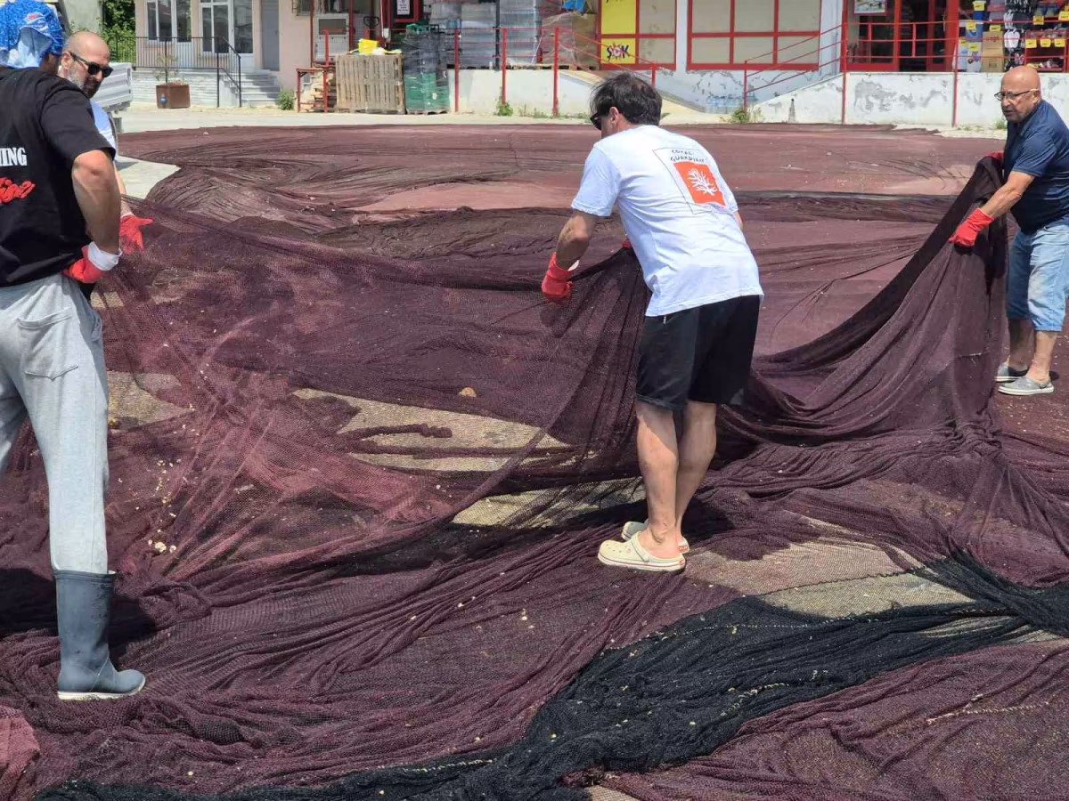Marmara'da 800 Kilogram Hayalet Ağ Temizlendi