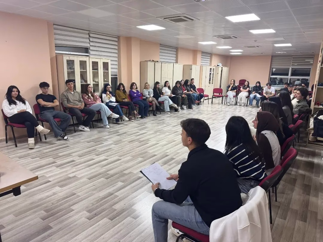 Menteşe'de Gençler Fikir Üretme Etkinliğinde Buluştu