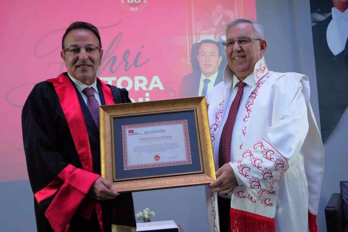 Rafet Yılmaz'a Fahri Doktora Verildi