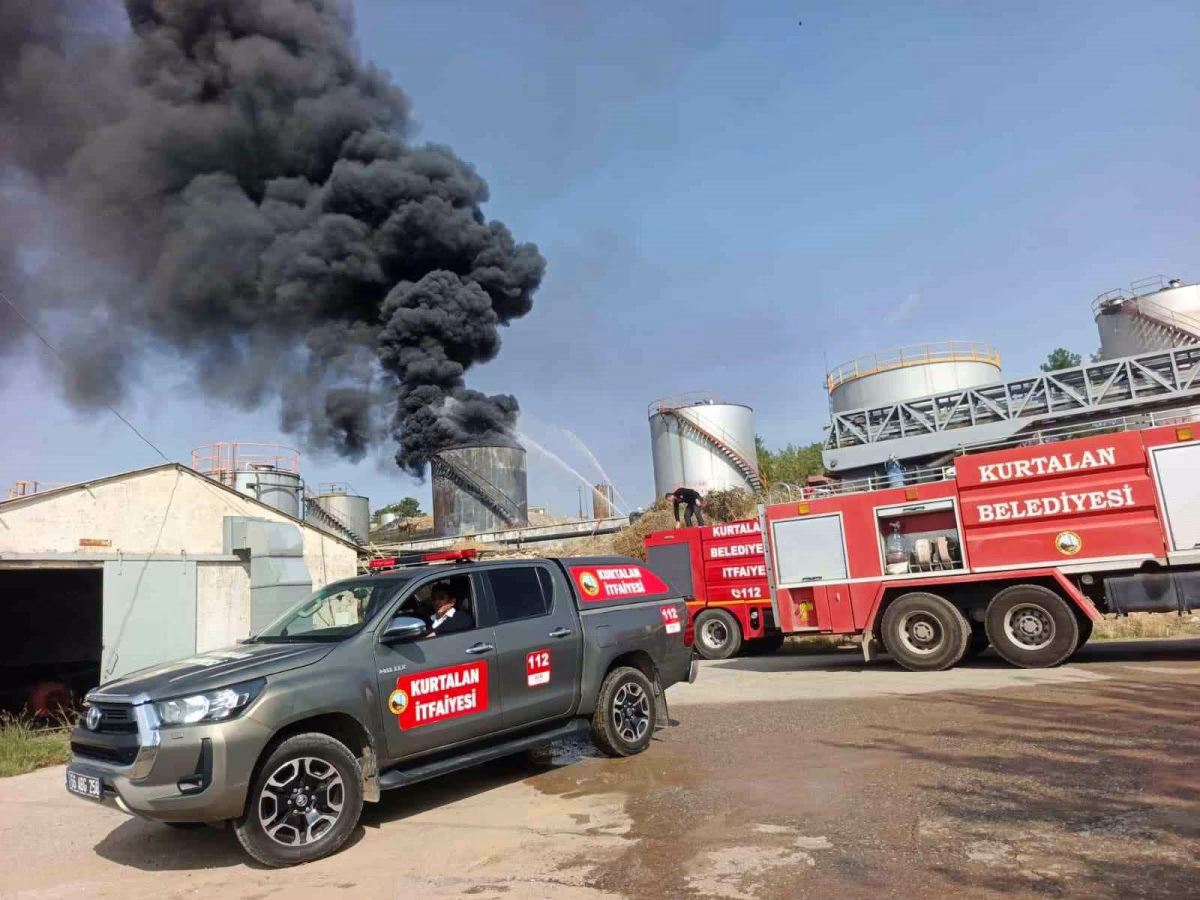 Siirt'te Petrol Sahasında Yangın Çıktı