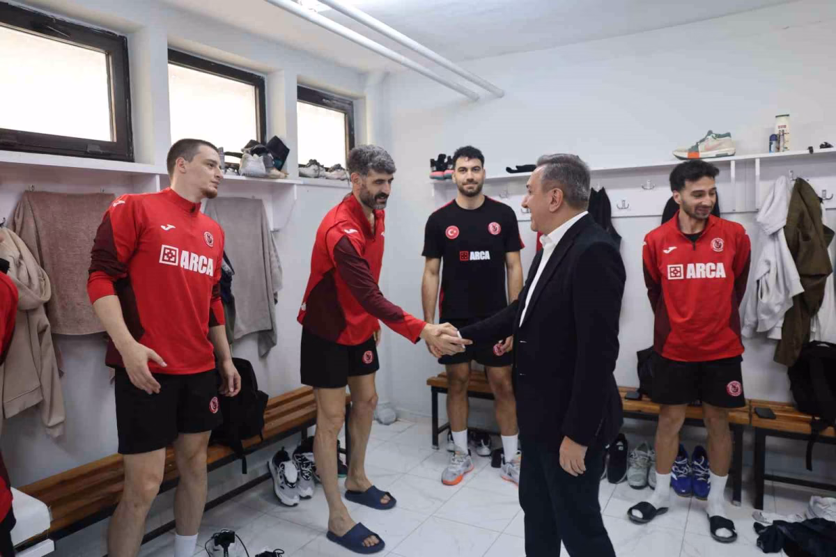 Sungurlu ve Galatasaray maçı öncesi anlamlı ziyaret